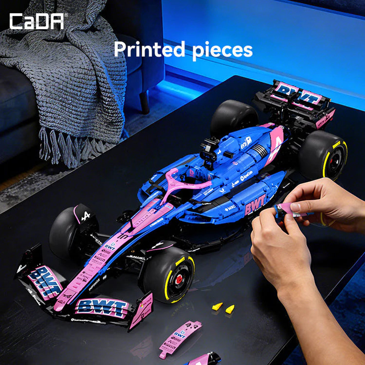 CaDA Alpine BWT A525 F1 Car 1:8 C64012