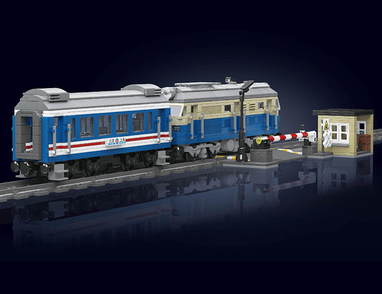 Mould King DF4B Diesel Locomotive RC set with track MK12022